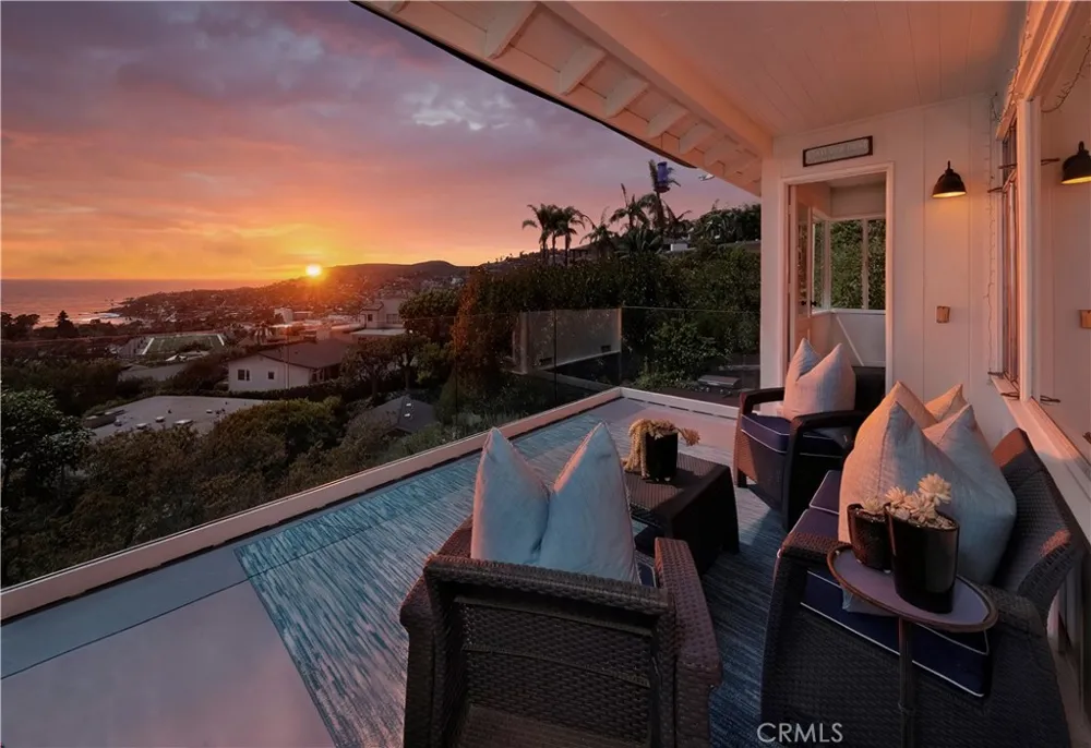 933 Coast View Drive Laguna Beach, CA 92651