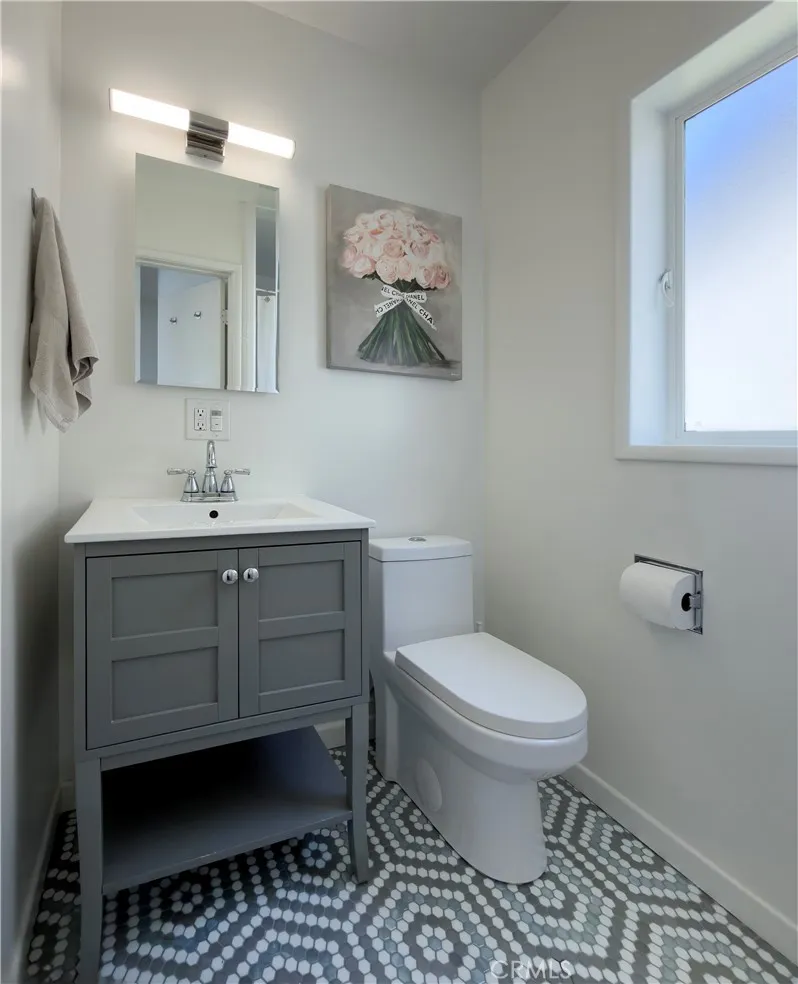 933 Coast View Drive Laguna Beach, CA 92651