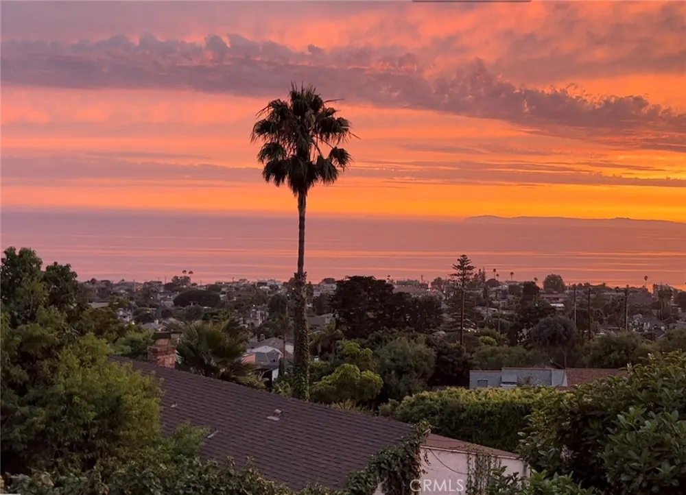 933 Coast View Drive Laguna Beach, CA 92651
