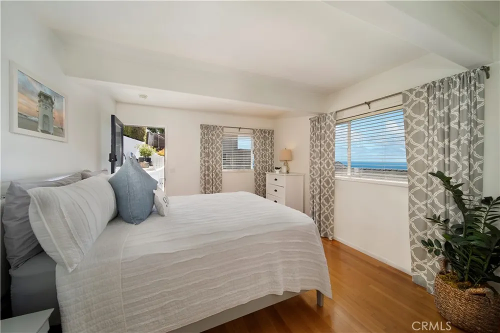 933 Coast View Drive Laguna Beach, CA 92651