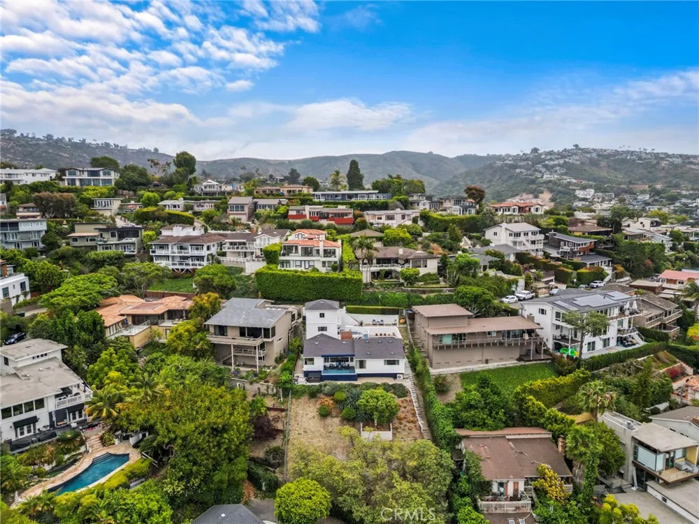 933 Coast View Drive Laguna Beach, CA 92651