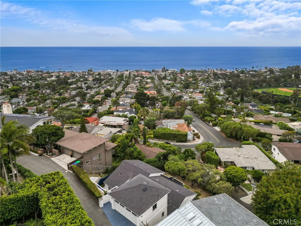 933 Coast View Drive Laguna Beach, CA 92651