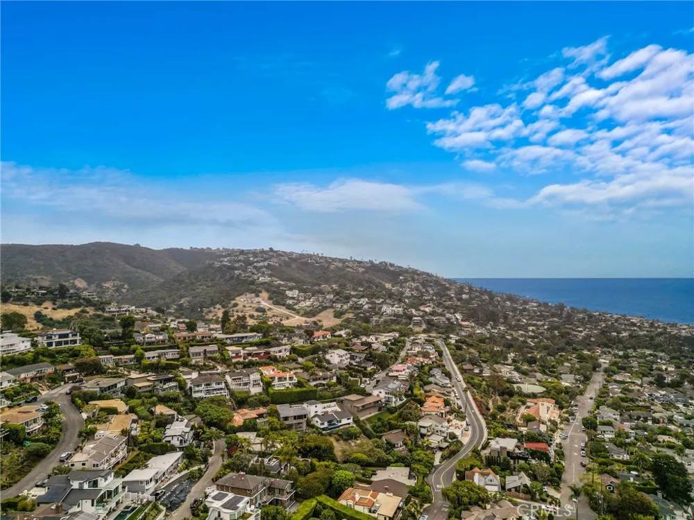 933 Coast View Drive Laguna Beach, CA 92651