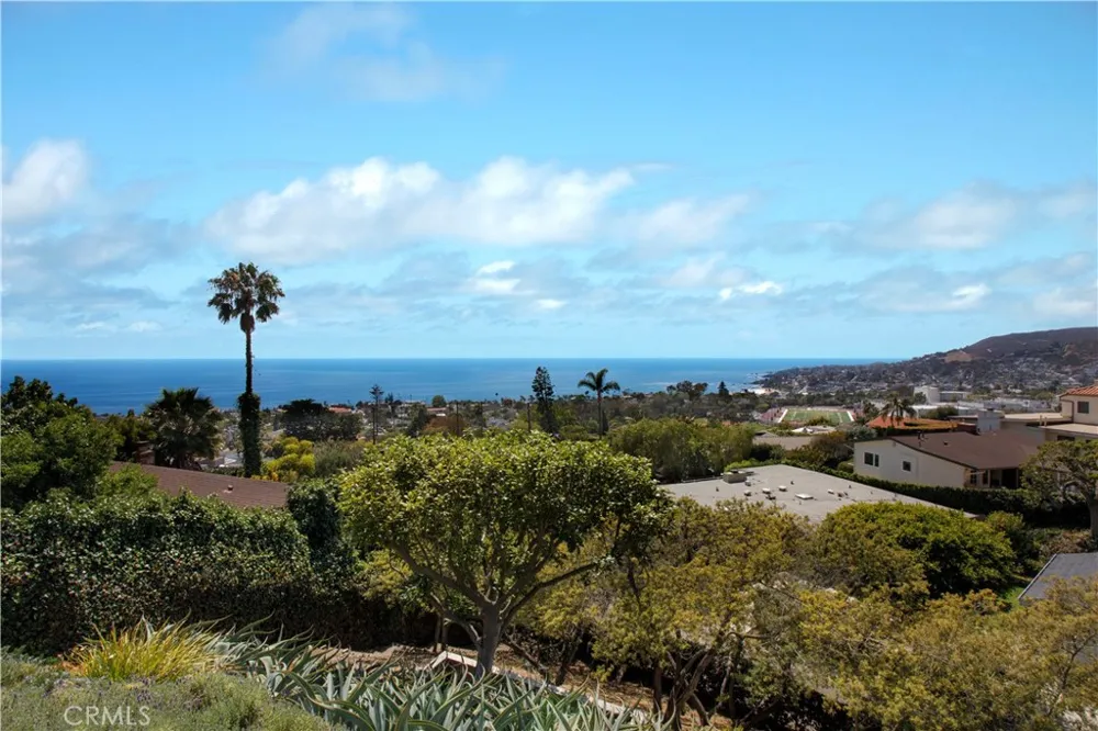 933 Coast View Drive Laguna Beach, CA 92651