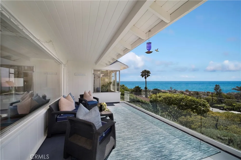 933 Coast View Drive Laguna Beach, CA 92651