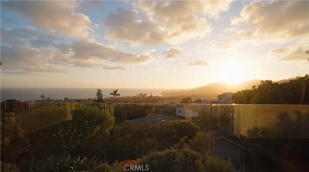 933 Coast View Drive Laguna Beach, CA 92651