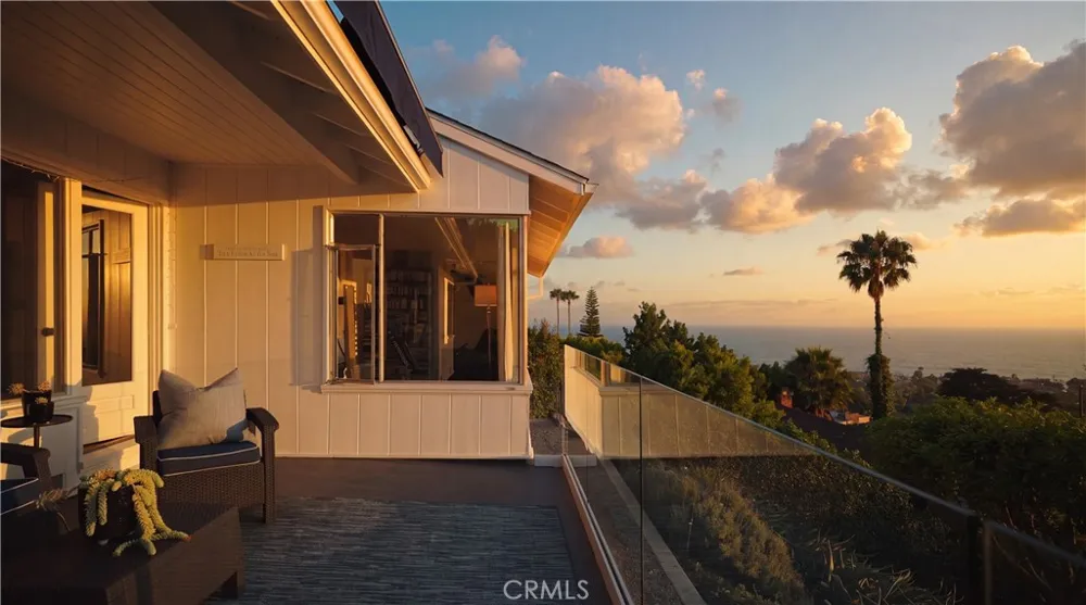 933 Coast View Drive Laguna Beach, CA 92651