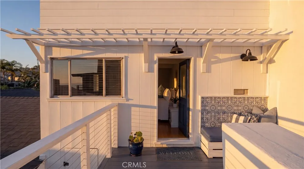 933 Coast View Drive Laguna Beach, CA 92651