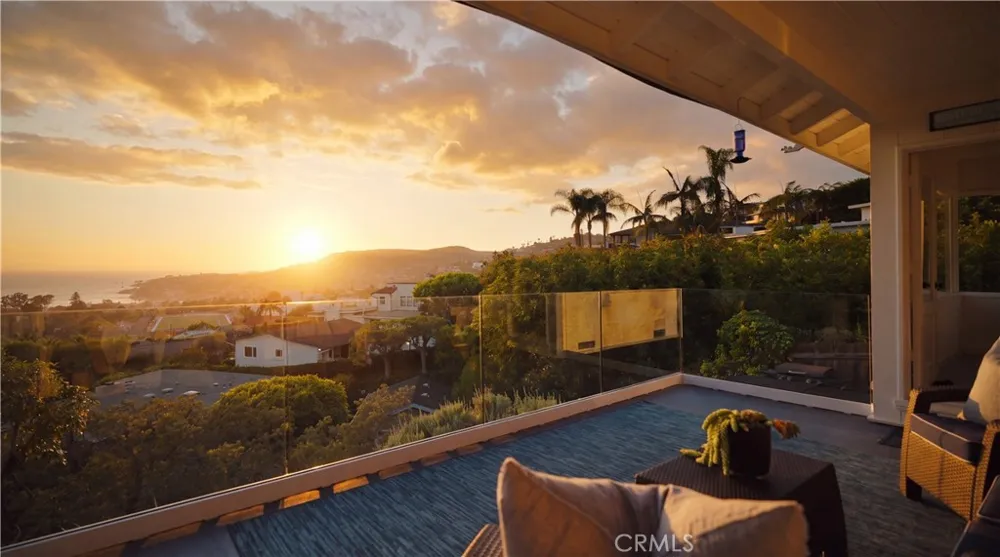 933 Coast View Drive Laguna Beach, CA 92651