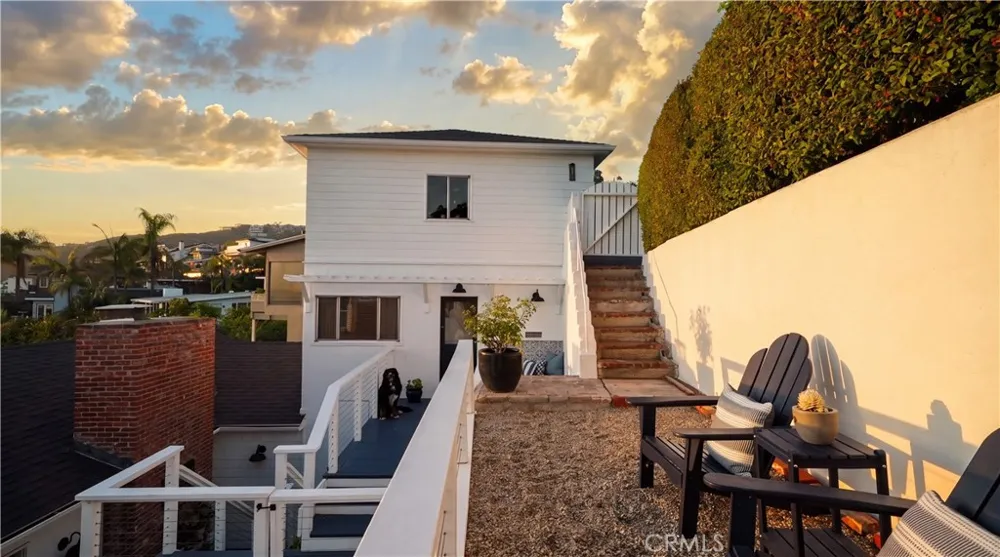 933 Coast View Drive Laguna Beach, CA 92651