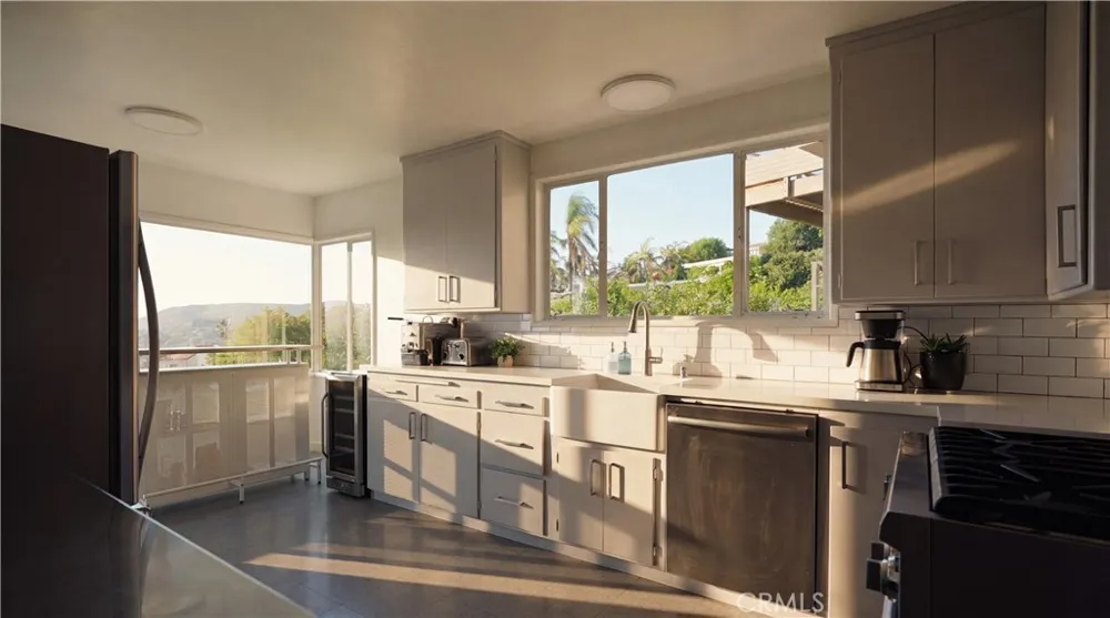 933 Coast View Drive Laguna Beach, CA 92651