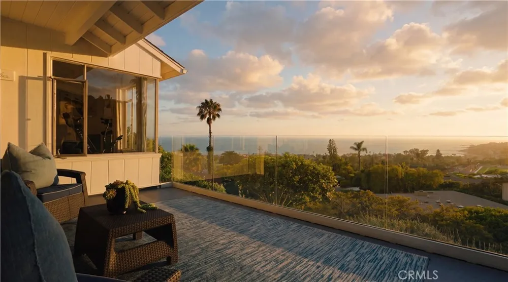 933 Coast View Drive Laguna Beach, CA 92651