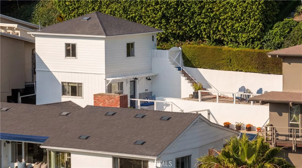 933 Coast View Drive Laguna Beach, CA 92651