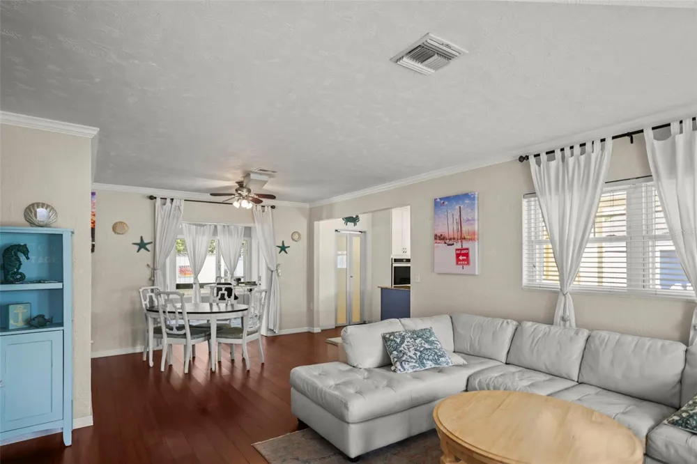 1121 SUNNYDALE DRIVE Clearwater, FL 33755