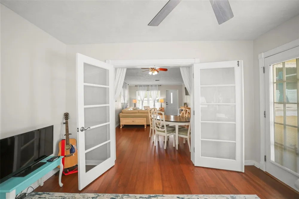 1121 SUNNYDALE DRIVE Clearwater, FL 33755