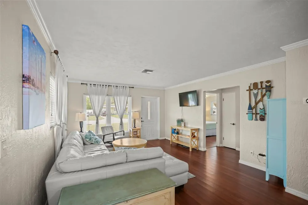 1121 SUNNYDALE DRIVE Clearwater, FL 33755