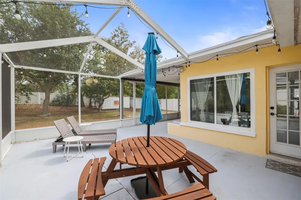 1121 SUNNYDALE DRIVE Clearwater, FL 33755