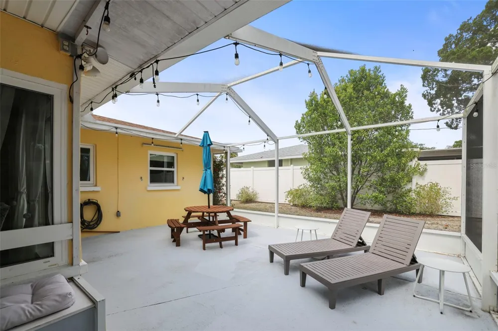 1121 SUNNYDALE DRIVE Clearwater, FL 33755