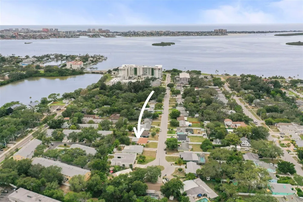 1121 SUNNYDALE DRIVE Clearwater, FL 33755