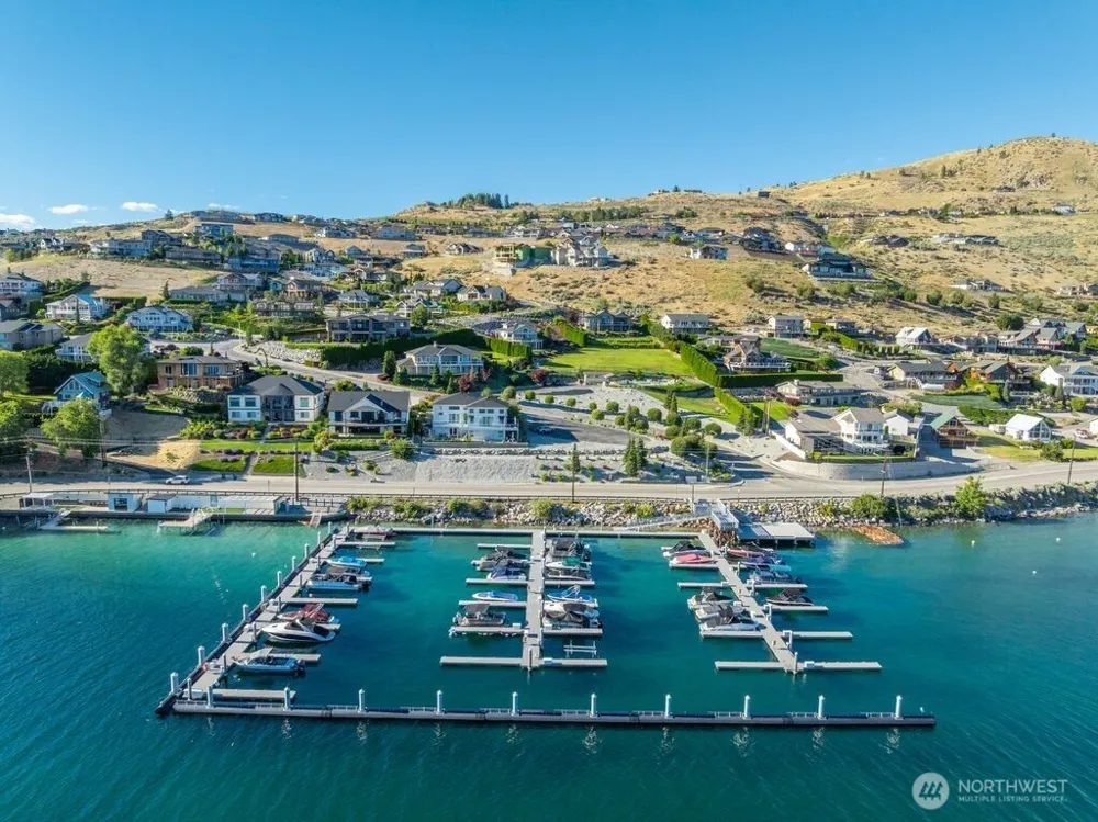 116 Apple Avenue Chelan, WA 98816