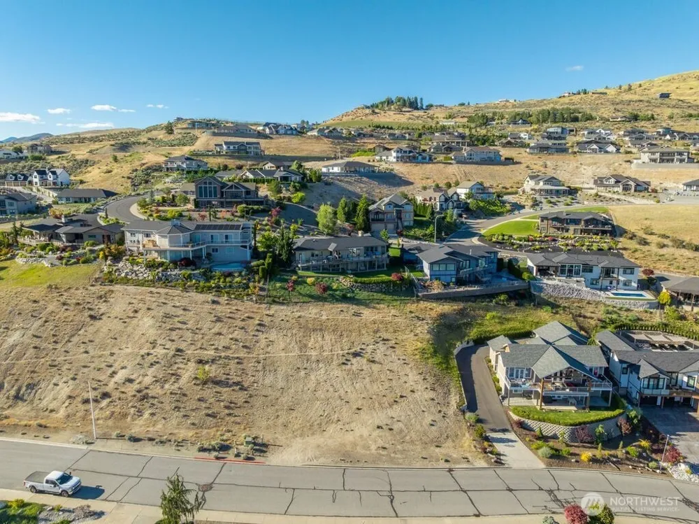 116 Apple Avenue Chelan, WA 98816