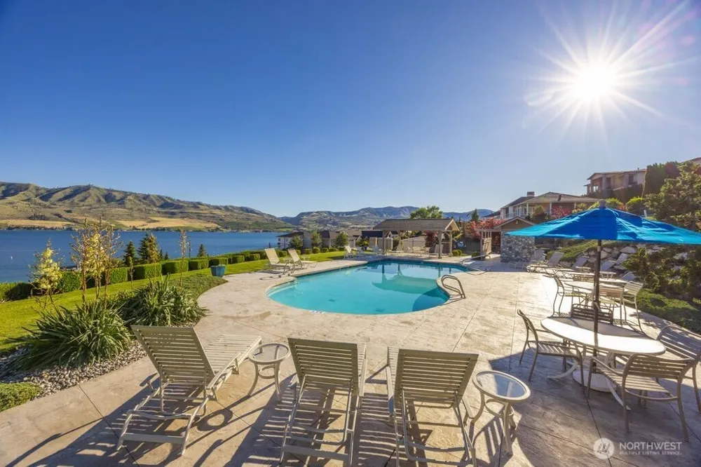 116 Apple Avenue Chelan, WA 98816