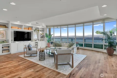 1374 Alki Avenue SW #400