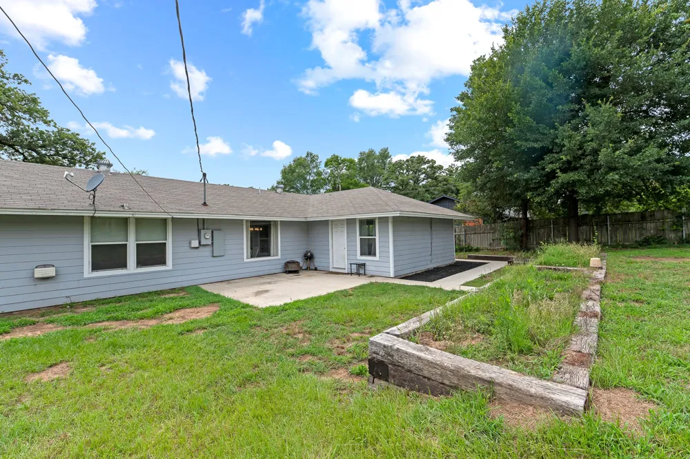 508 San Jacinto Drive Rockdale, TX 76567