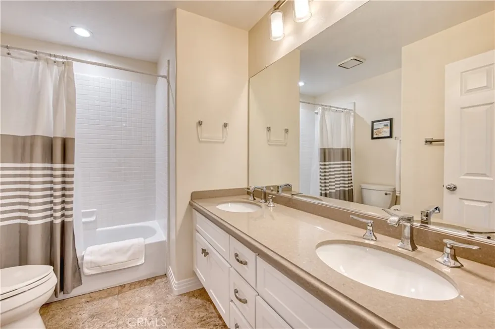 102 Stoney Pointe Laguna Niguel, CA 92677