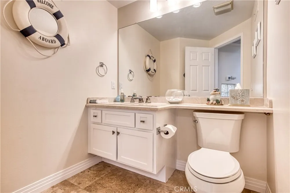 102 Stoney Pointe Laguna Niguel, CA 92677