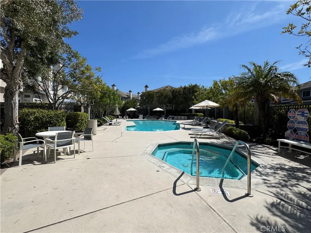 102 Stoney Pointe Laguna Niguel, CA 92677