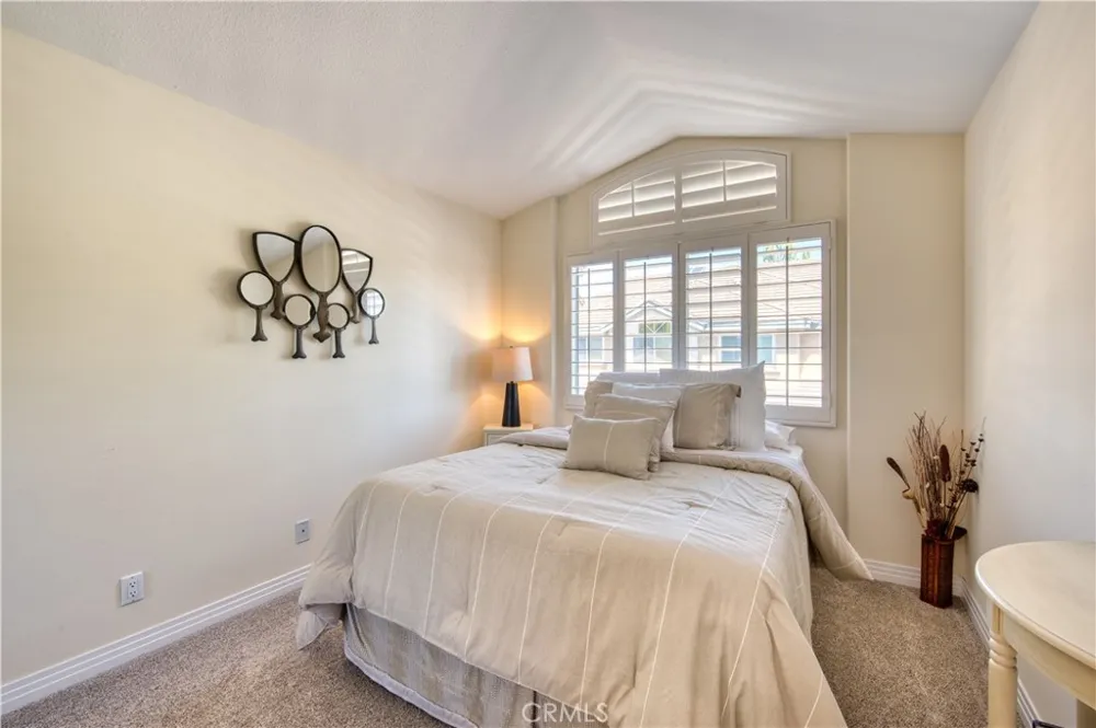 102 Stoney Pointe Laguna Niguel, CA 92677