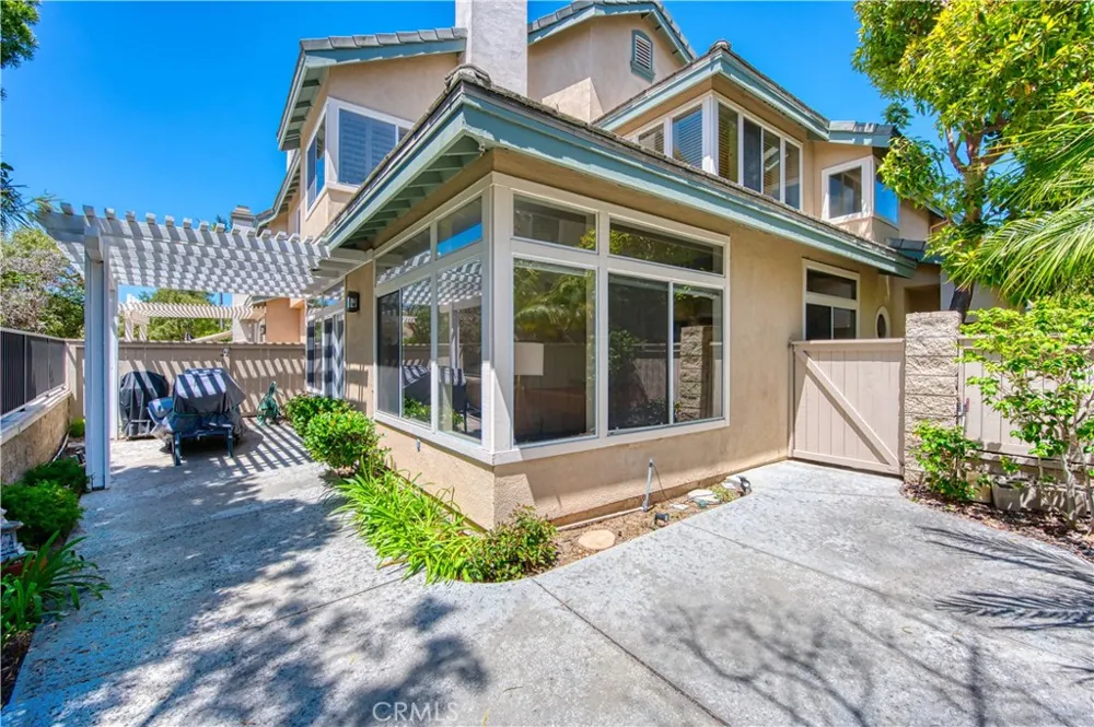 102 Stoney Pointe Laguna Niguel, CA 92677