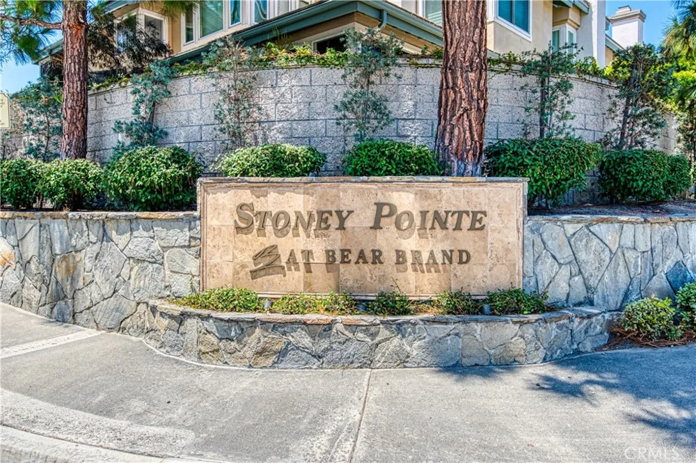 102 Stoney Pointe Laguna Niguel, CA 92677