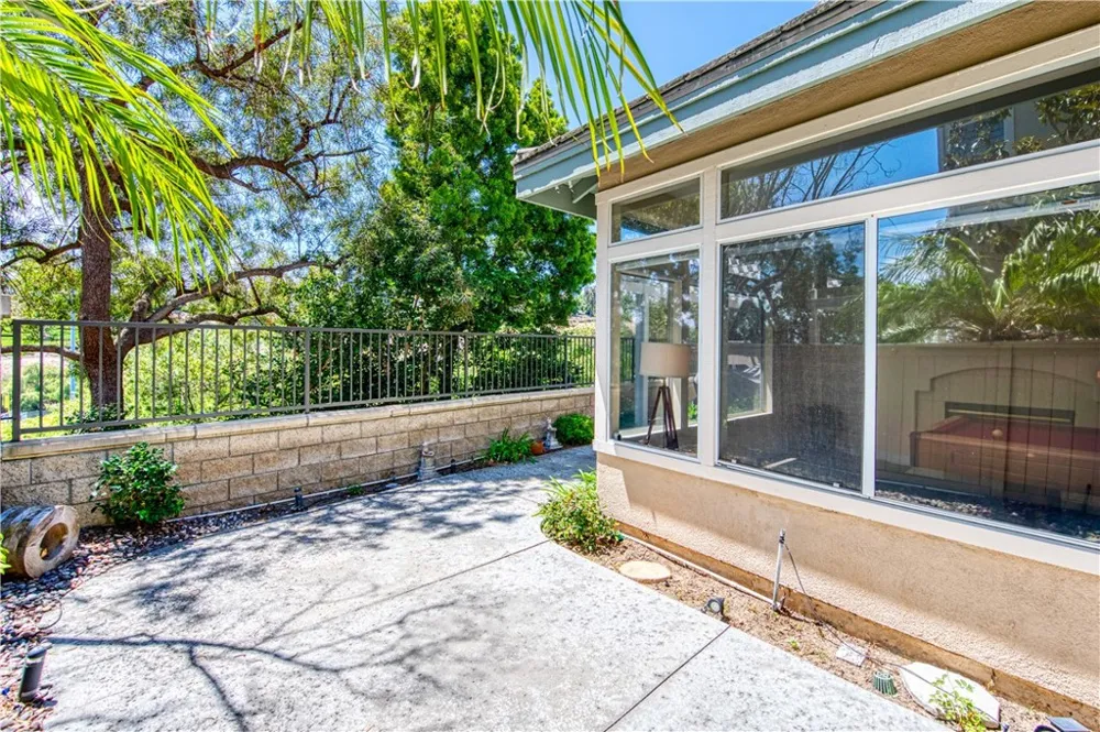102 Stoney Pointe Laguna Niguel, CA 92677