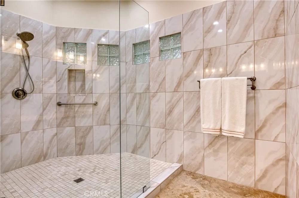 102 Stoney Pointe Laguna Niguel, CA 92677