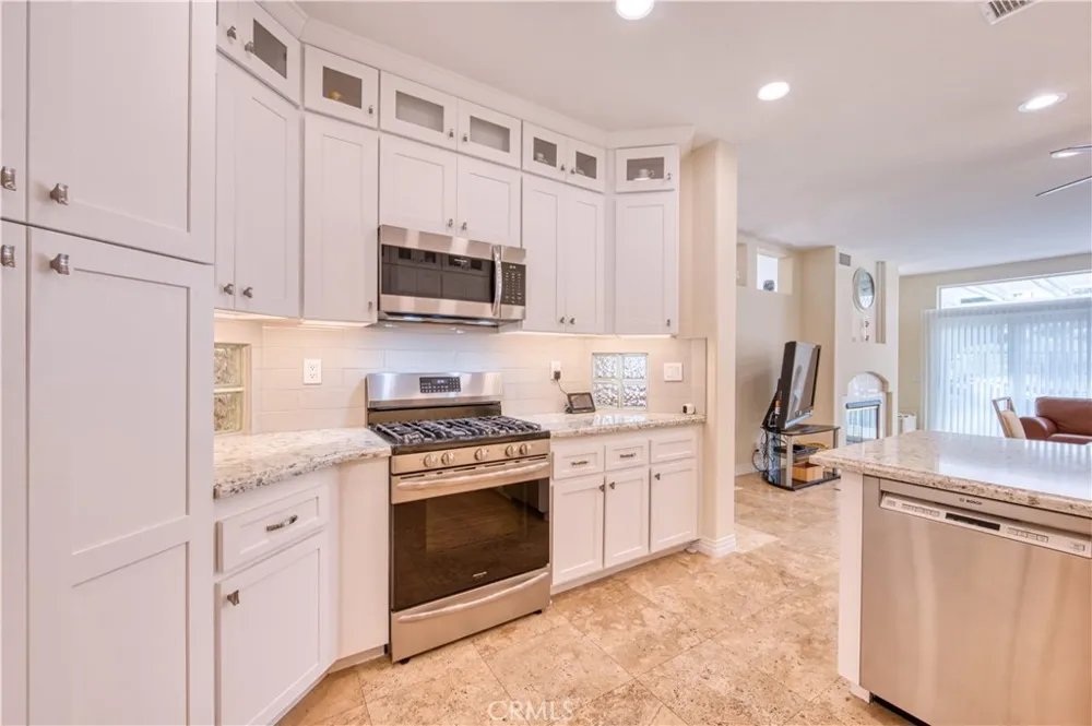 102 Stoney Pointe Laguna Niguel, CA 92677
