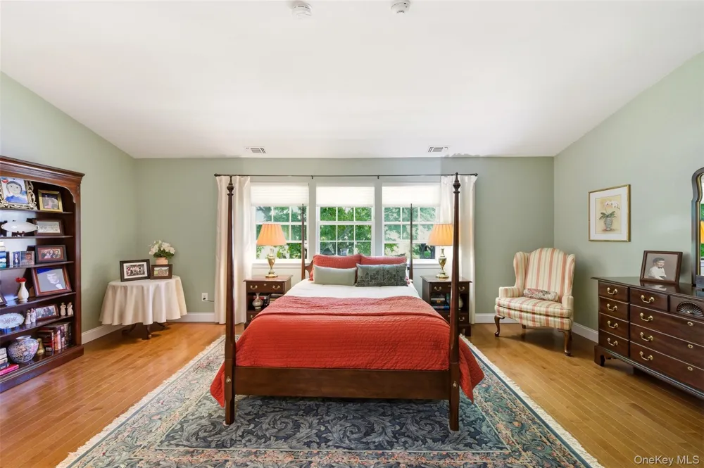 126 Erin Lane East Setauket, NY 11733