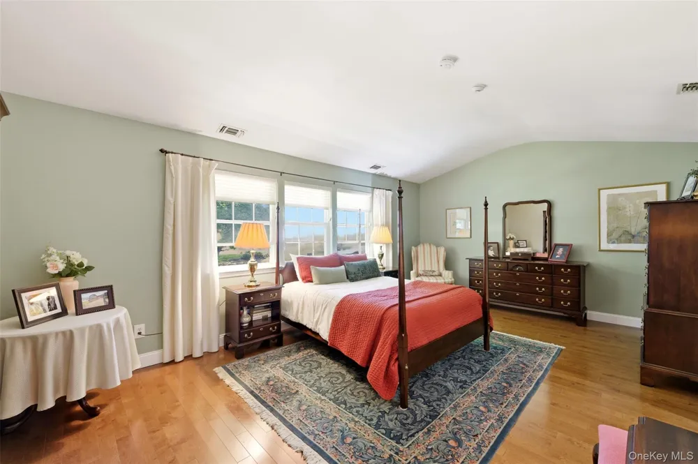 126 Erin Lane East Setauket, NY 11733