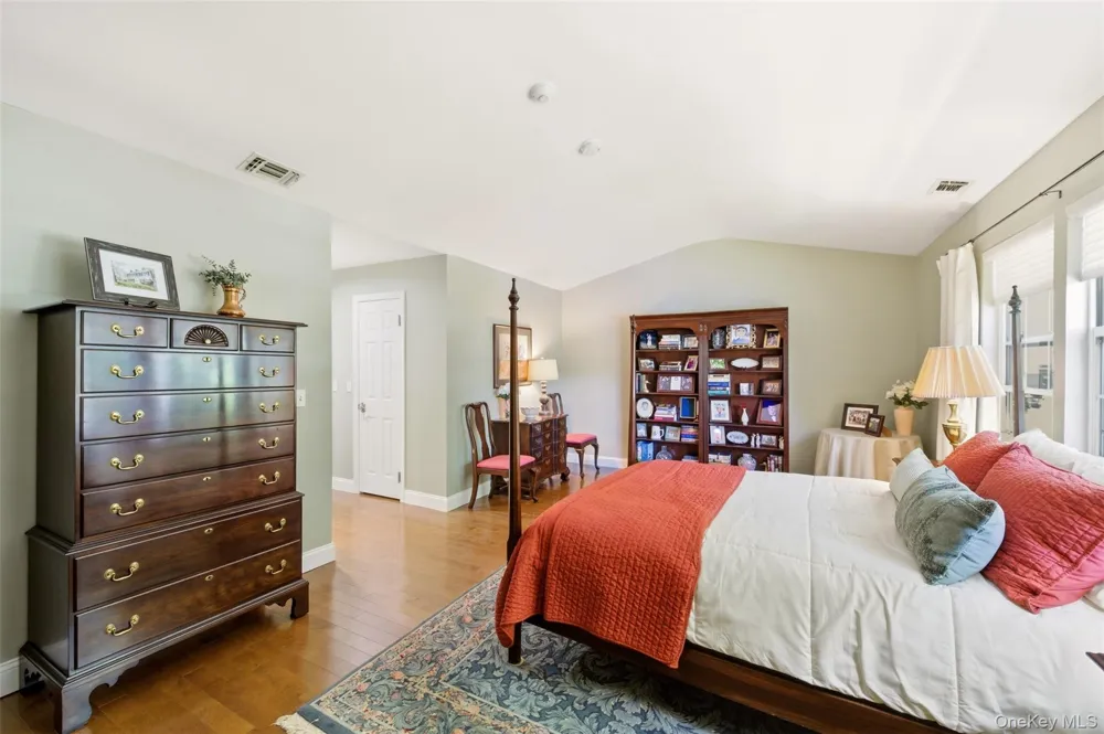 126 Erin Lane East Setauket, NY 11733
