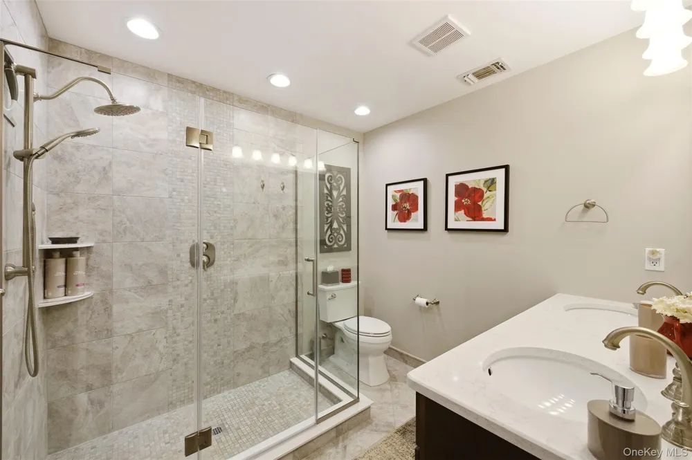 126 Erin Lane East Setauket, NY 11733