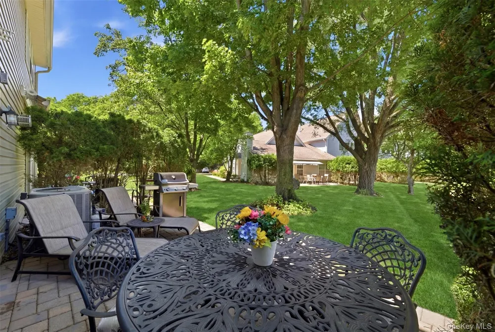 126 Erin Lane East Setauket, NY 11733