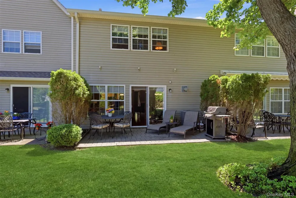 126 Erin Lane East Setauket, NY 11733
