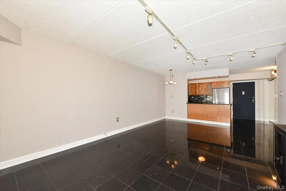725 Miller Avenue #218 Freeport, NY 11520