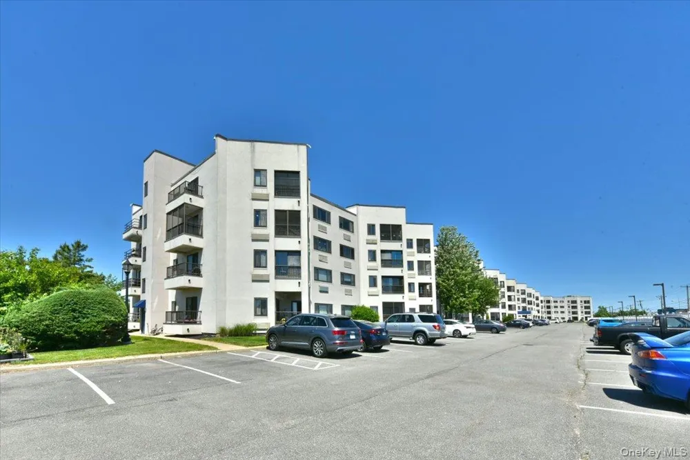 725 Miller Avenue #218 Freeport, NY 11520