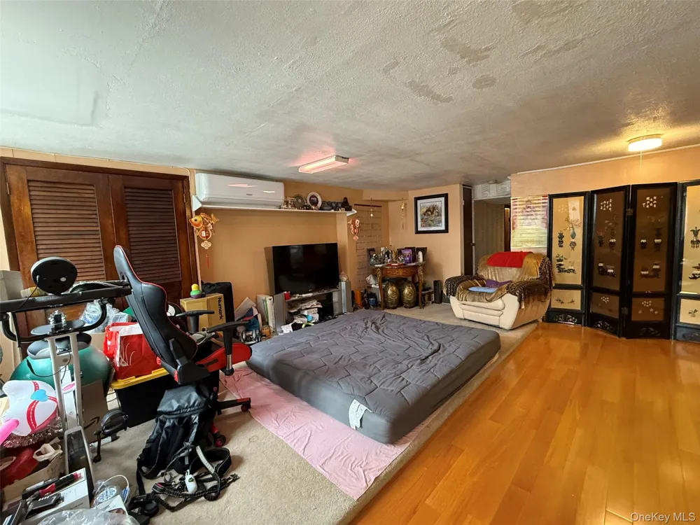 13512 118th Street South Ozone Park, NY 11420