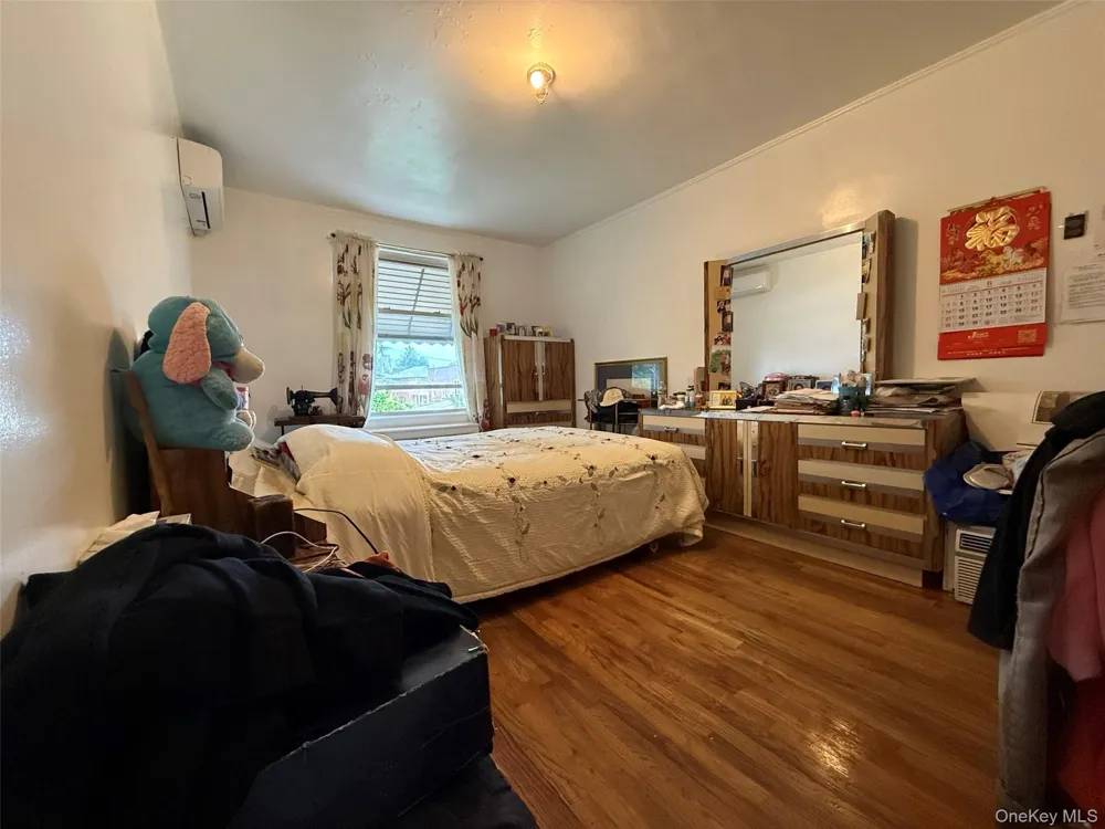 13512 118th Street South Ozone Park, NY 11420