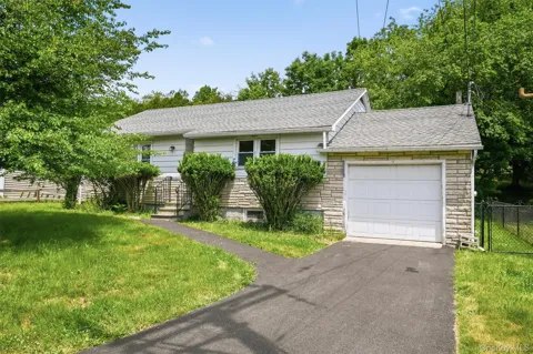 21 Hillside Avenue