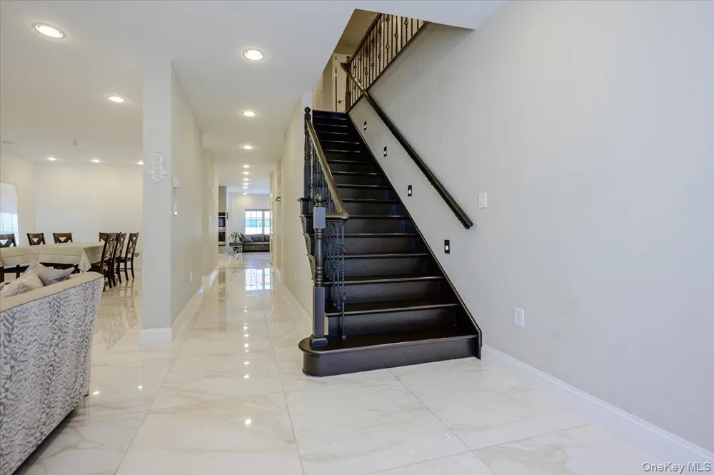 345 Washington Avenue Cedarhurst, NY 11516