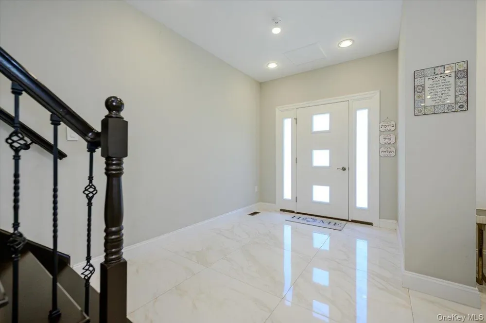 345 Washington Avenue Cedarhurst, NY 11516